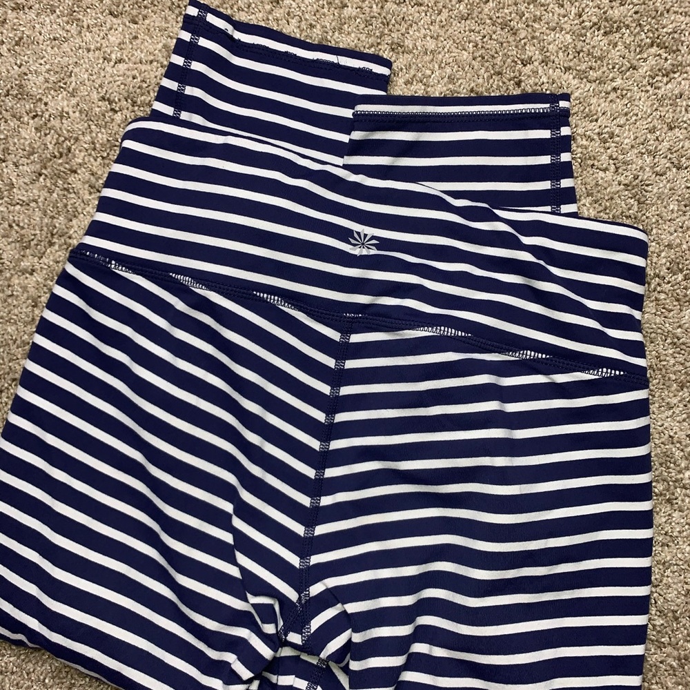 🖤Athleta Navy White Striped Capri Leggings Size S - Picture 3 of 4